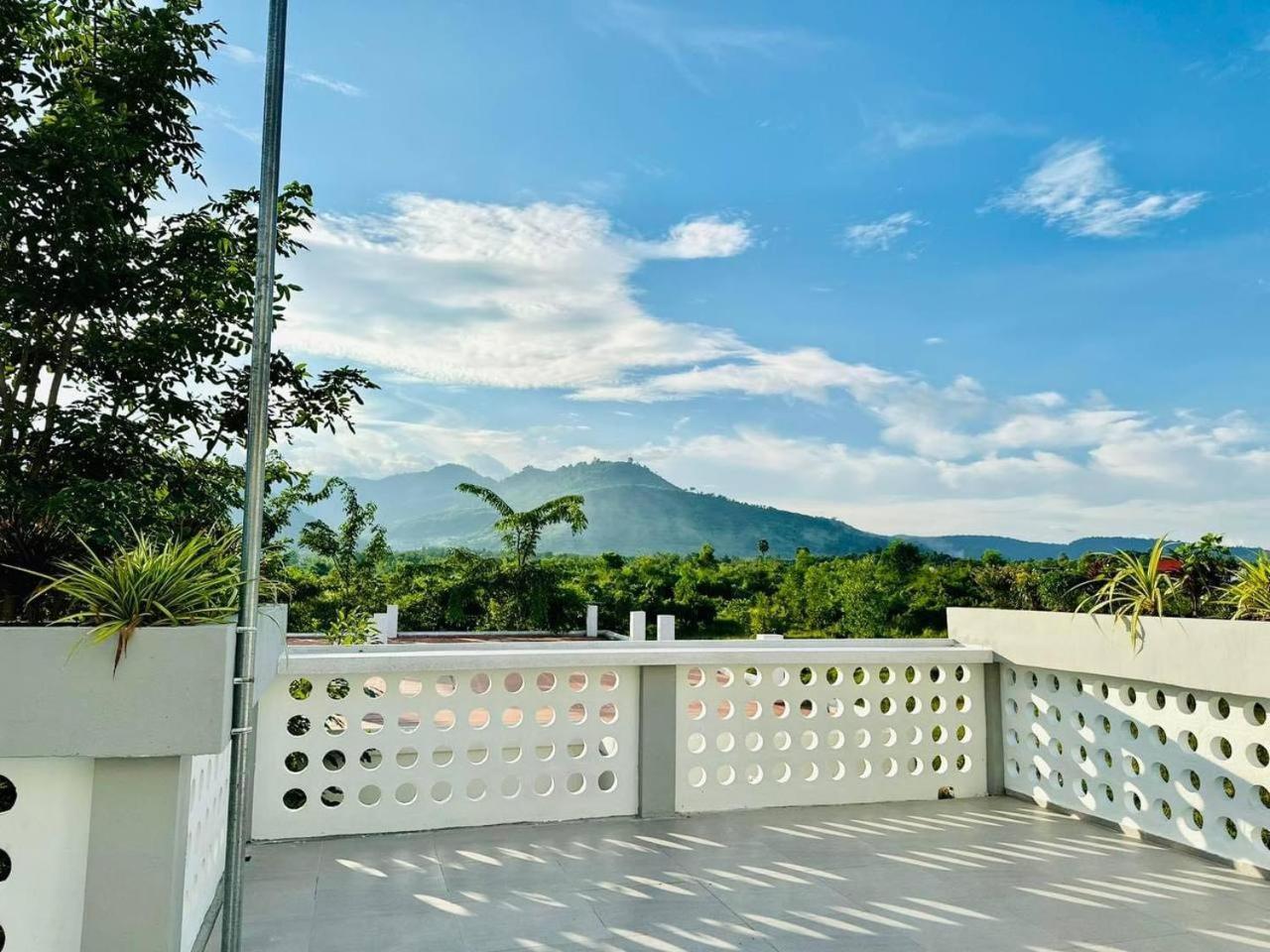 Raing Phnom Bungalow Kampot Ngoại thất bức ảnh